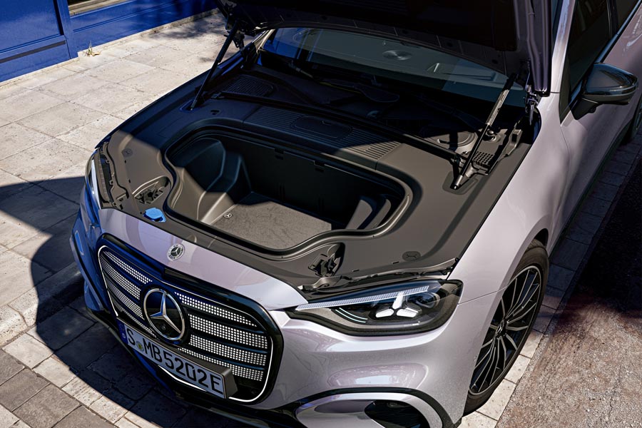 ���� ������ Mercedes C-Class Electric. �������� Mercedes C-Class Electric