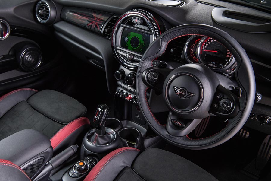   Mini John Cooper Works.  Mini John Cooper Works