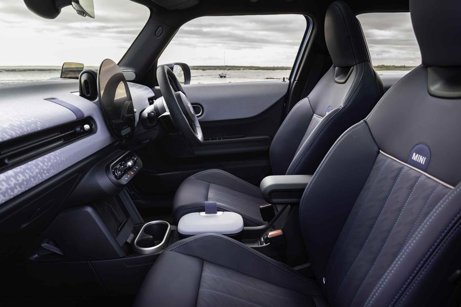   Mini Cooper 5-Door.  Mini Cooper 5-Door