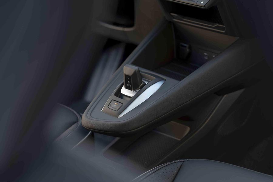   Mitsubishi Grandis.  Mitsubishi Grandis