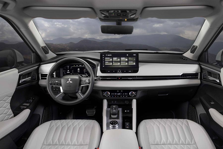   Mitsubishi Outlander PHEV.  Mitsubishi Outlander PHEV