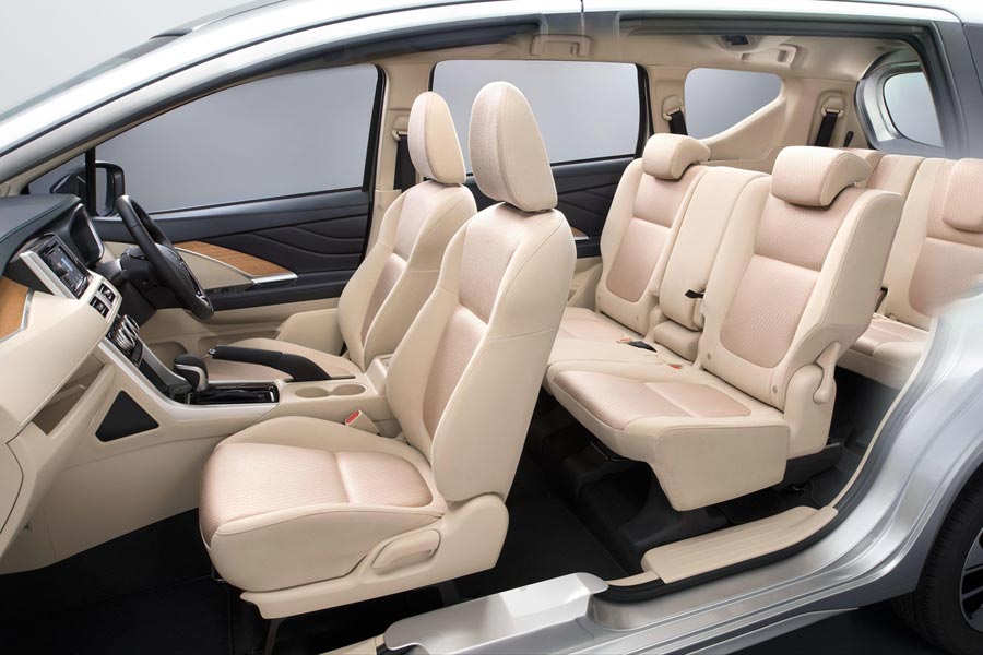   Mitsubishi Xpander.  Mitsubishi Xpander