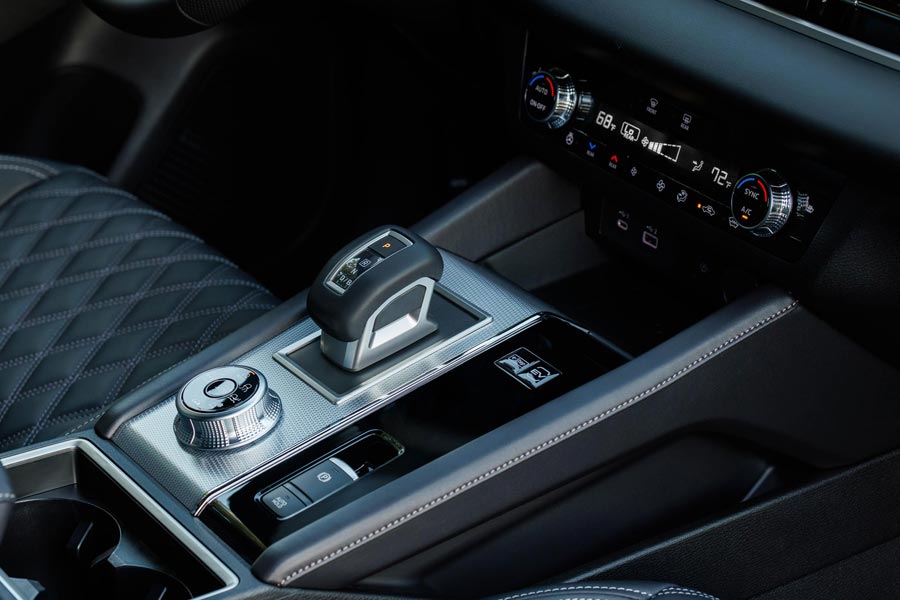 ���� ������ Nissan Rogue. �������� Nissan Rogue