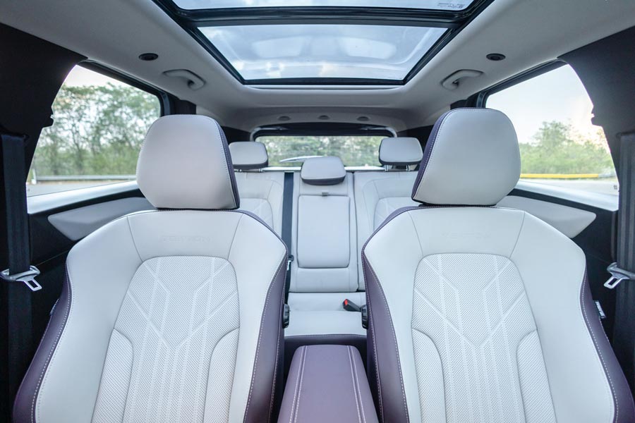 ���� ������ Nissan Tekton. �������� Nissan Tekton