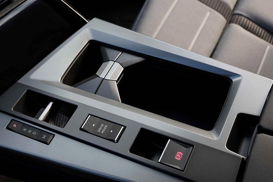   Opel Grandland.  Opel Grandland