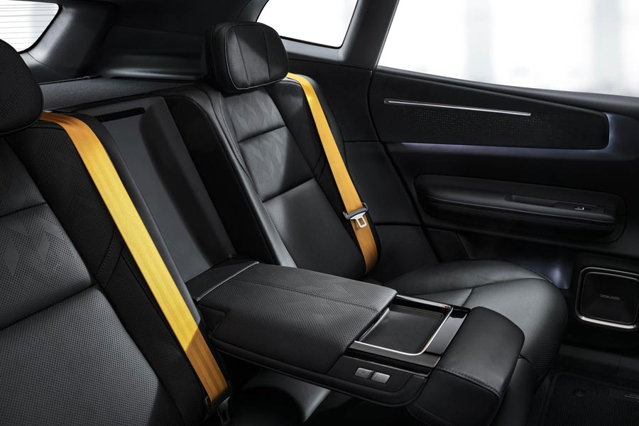 ���� ������ Polestar 4 SUV. �������� Polestar 4 SUV