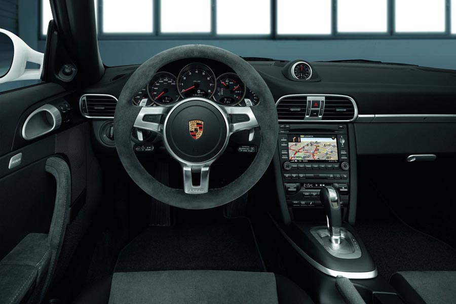   Porsche 911 GTS.  Porsche 911 GTS