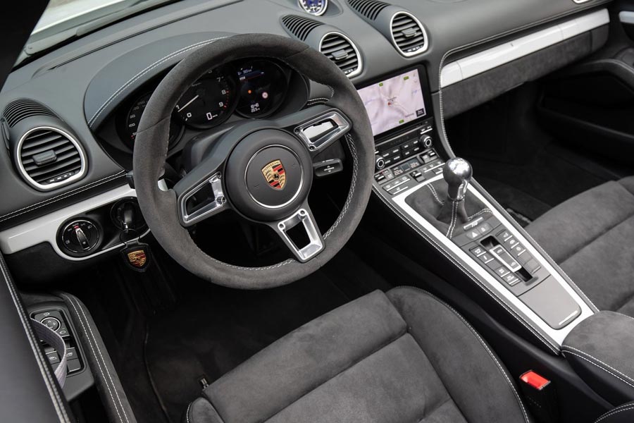   Porsche 718 Spyder.  Porsche 718 Spyder