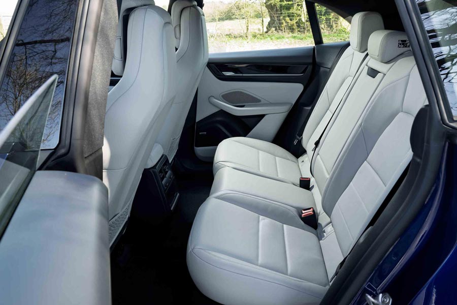 ���� ������ Porsche Macan. �������� Porsche Macan