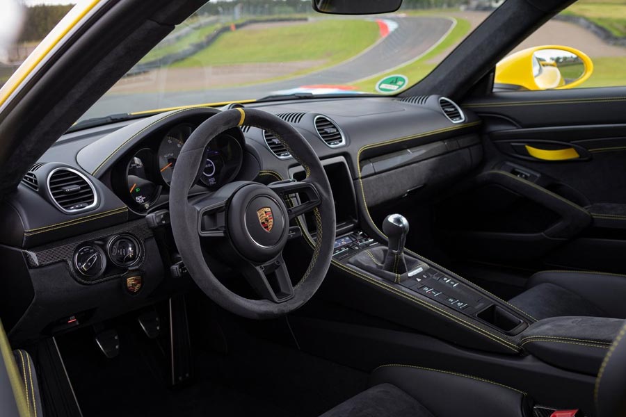   Porsche 718 Cayman GT4.  Porsche 718 Cayman GT4