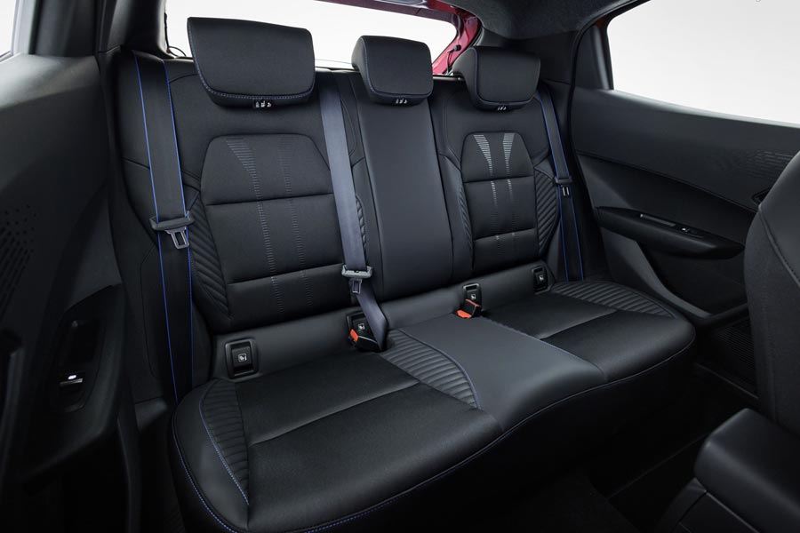   Renault Clio.  Renault Clio