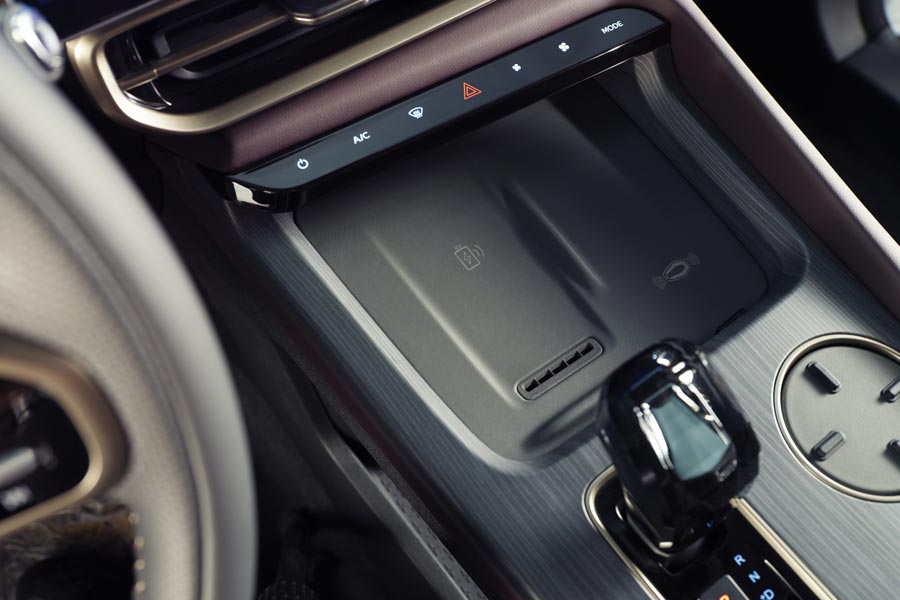   Soueast S09.  Soueast S09