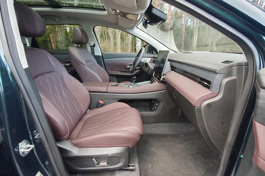   Soueast S09.  Soueast S09