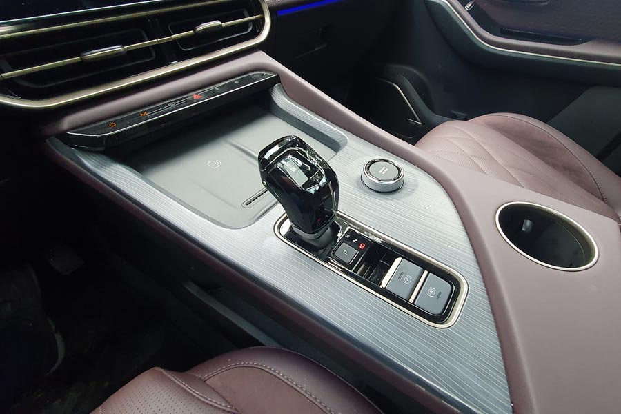   Soueast S09.  Soueast S09