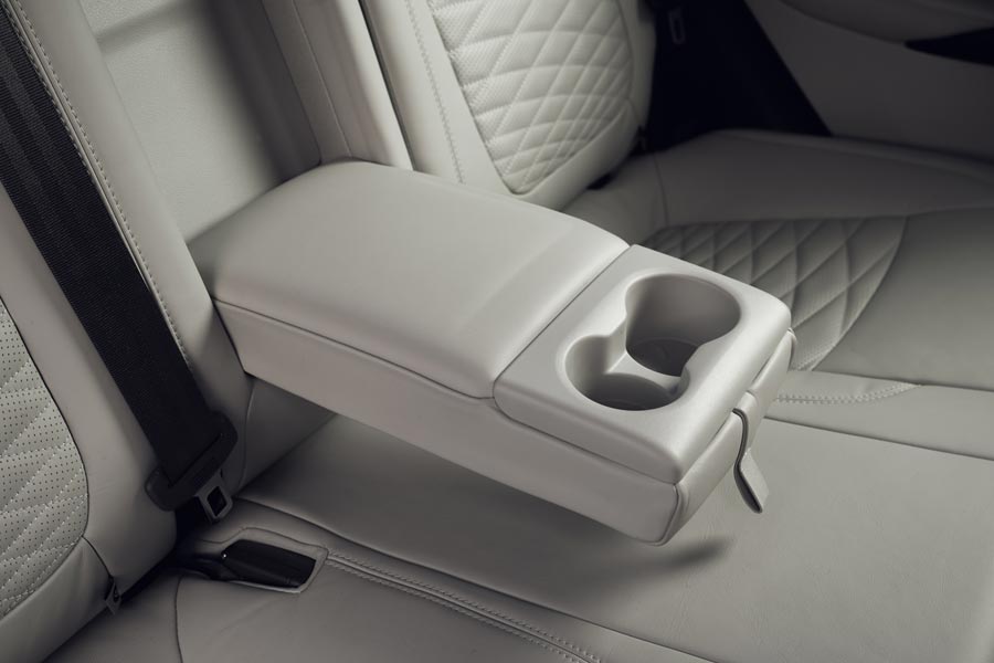   Lada Aura.  Lada Aura