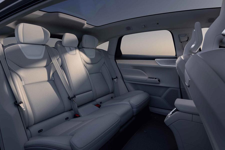   Volvo ES90.  Volvo ES90