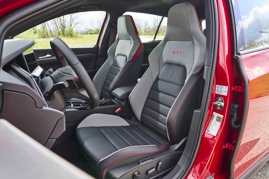   Volkswagen Golf GTI.  Volkswagen Golf GTI