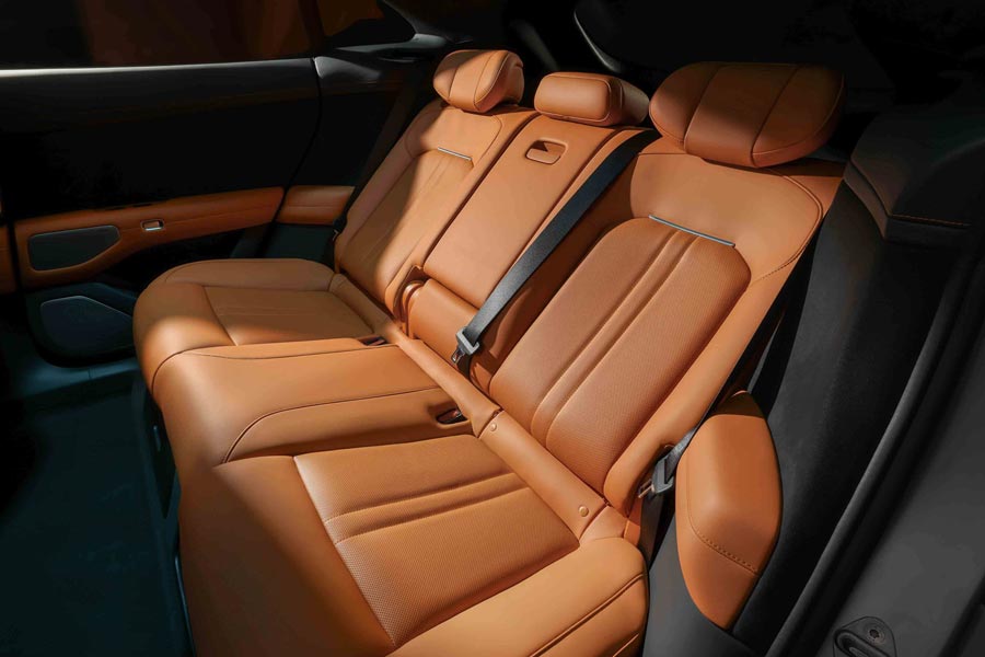   Xiaomi YU7.  Xiaomi YU7