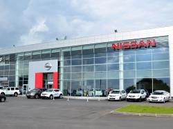   Nissan   .  