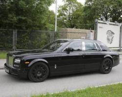  Rolls-Royce Phantom.  worldcarfans.com