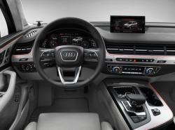  Audi Q7.  Audi