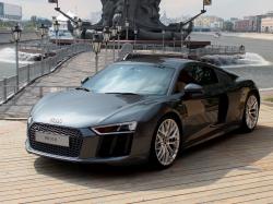   Audi R8.  CarExpert.ru