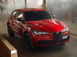Alfa RomeoStelvio Quadrifoglio Collezione. Фото Alfa Romeo