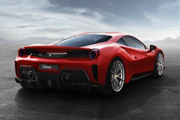 Ferrari      V8 - 2