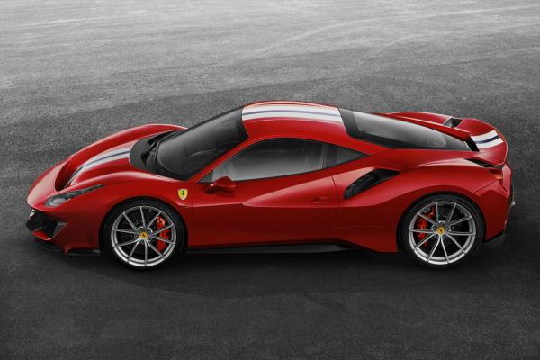 Ferrari      V8 - 3