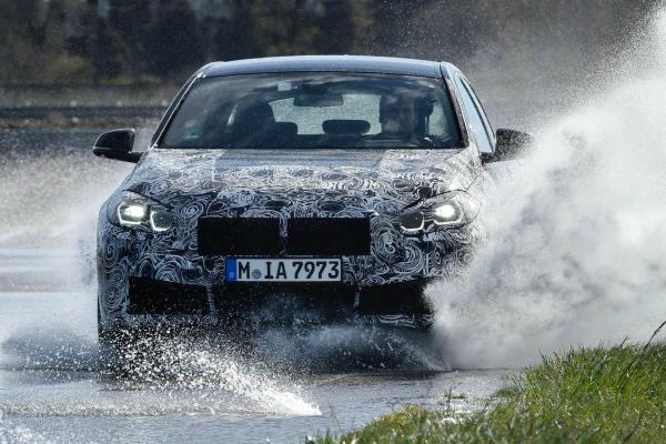 BMW    1-Series - 1