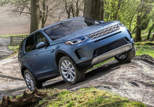Land Rover Discovery Sport .  Land Rover 