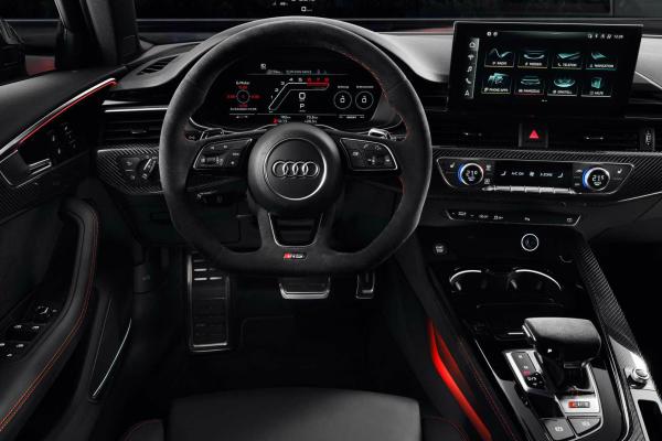 Audi   RS 4 Avant - 1