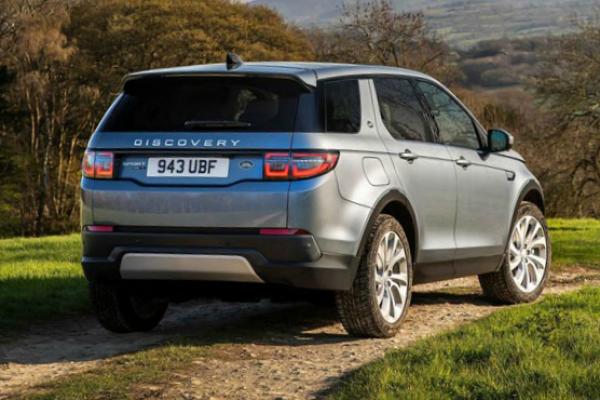  Land Rover Discovery Sport    - 2