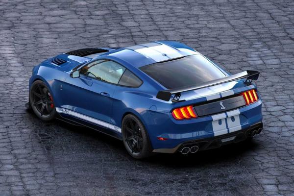 Ford  "" Mustang GT - 3