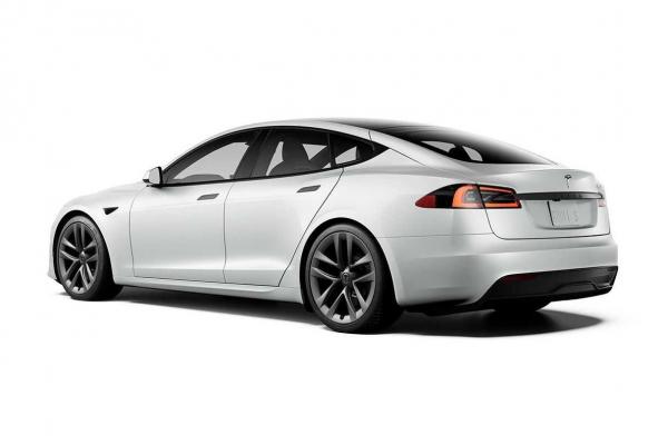  Tesla Model S:     "" - 4