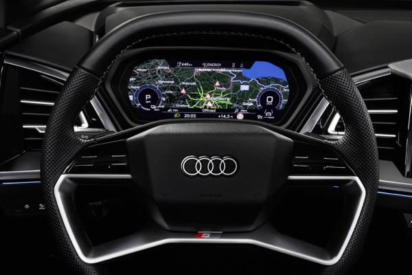 Audi    Q4 e-tron - 4