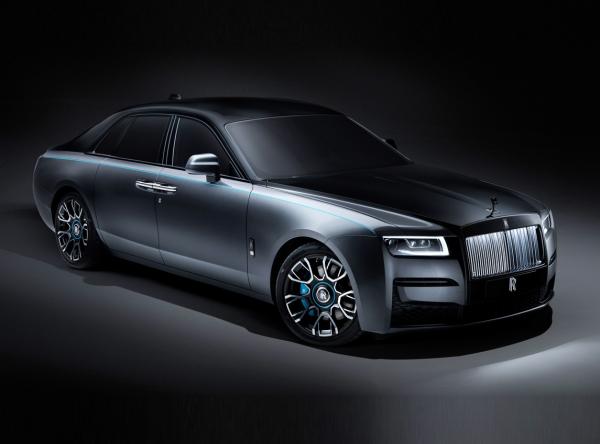  Rolls-Royce Ghost Black Badge.  Rolls-Royce 