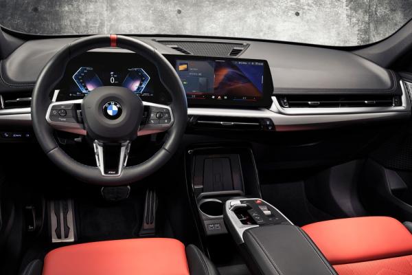 BMW     "" X1 - 1
