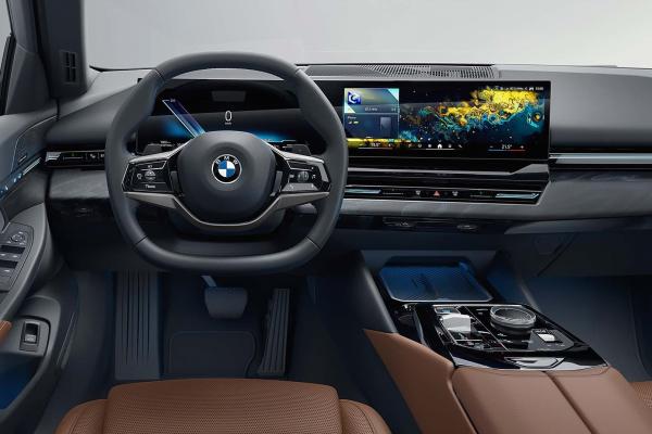  BMW 5-Series:    - 2