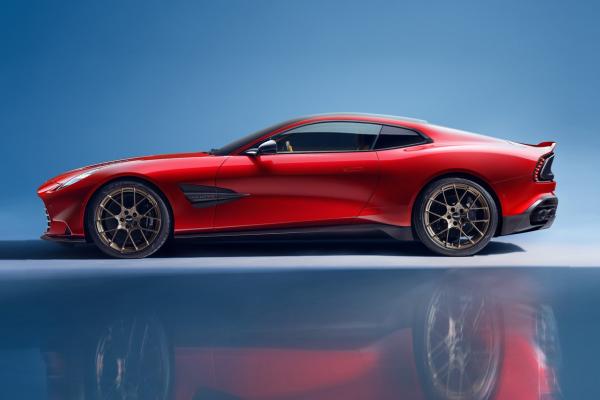 Aston Martin   Vanquish - 1