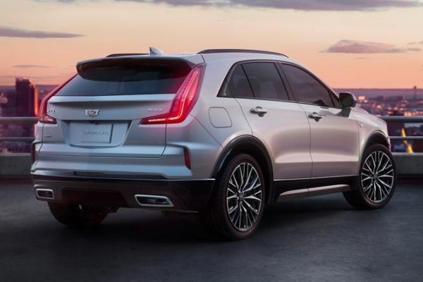 Cadillac XT4    - 2