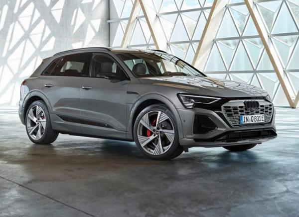 Audi Q8 e-tron.  Audi 