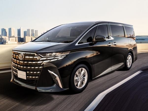 Toyota Alphard.  Toyota 