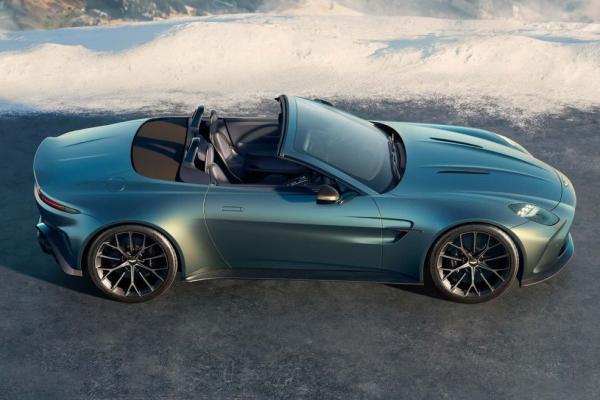 Aston Martin    Vantage - 1