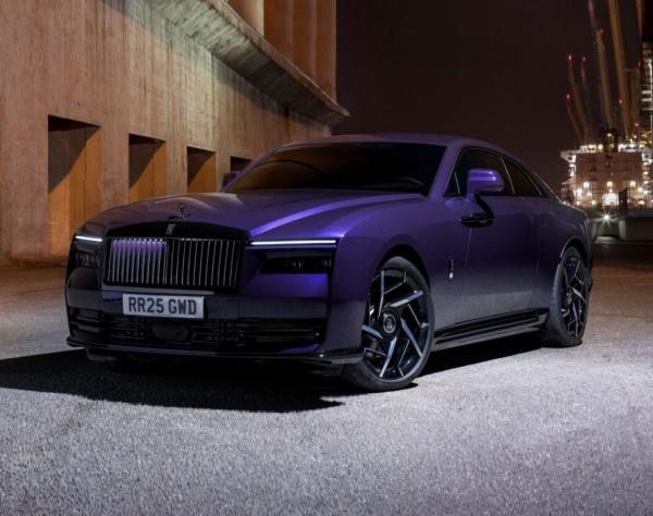 Rolls-Royce Black Badge Spectre.  Rolls-Royce