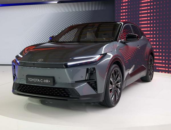 Toyota C-HR+.  Toyota 