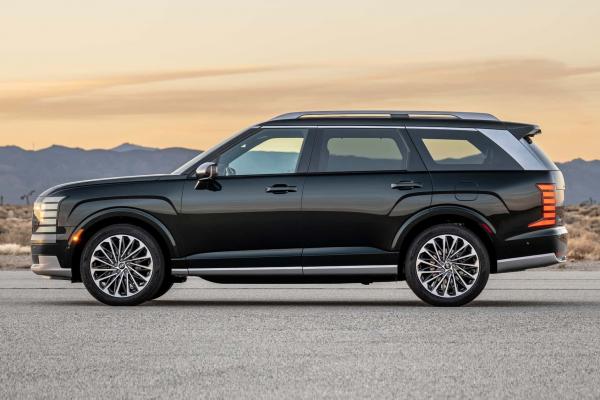 Hyundai    Palisade - - 1