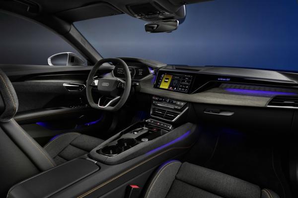 Audi    e-tron GT  - 1