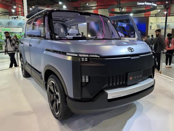 Toyota X-Van Gear.  Toyota 