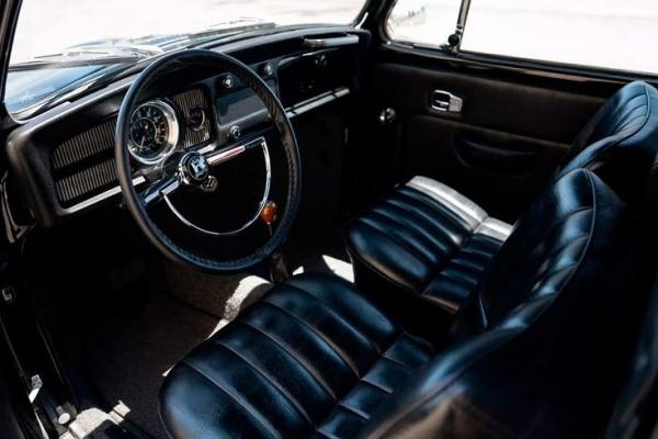 Самый большой "жук" VW выставят на торги - 1